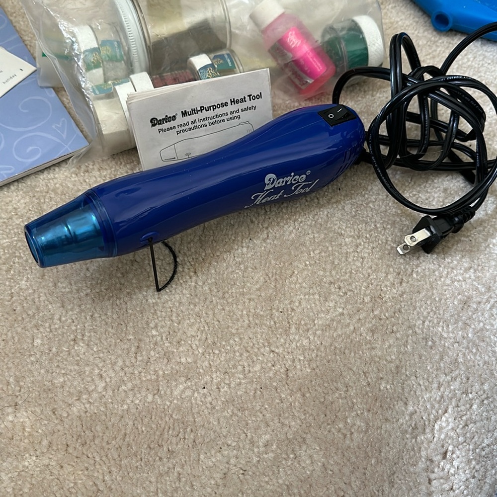 Darcie heat tool and embossing powder pan with remaining powder & ink included